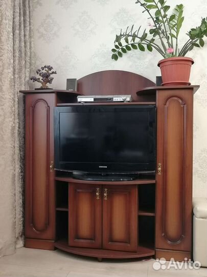 Тумба под телевизор