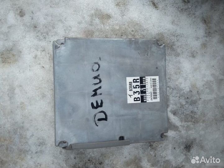 Мазда Демио блок управления двигателем