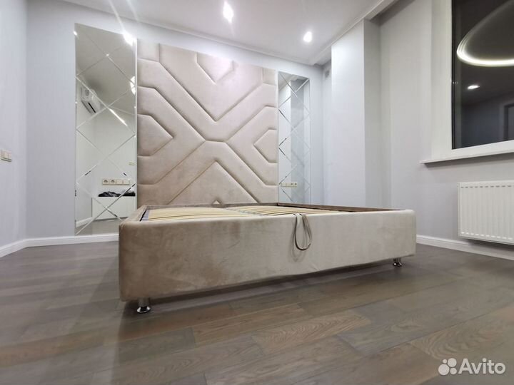 Мягкие стеновые панели с профилем, кровать