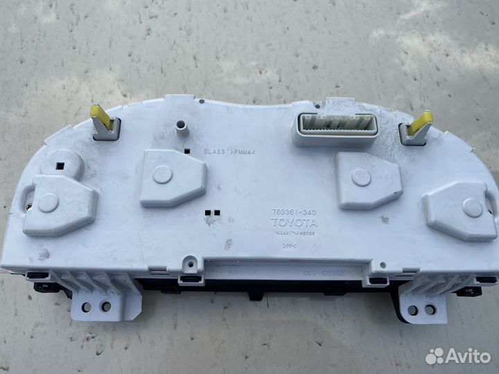 Щиток приборов Toyota allion