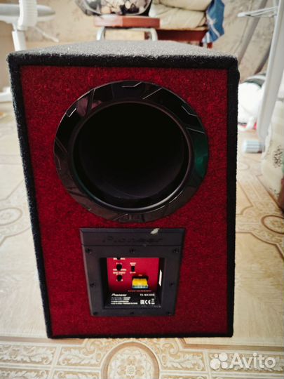 Активный сабвуфер