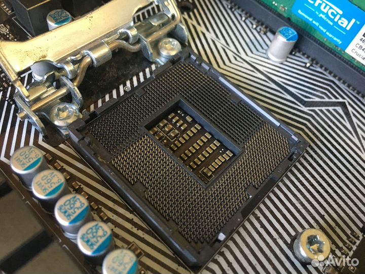 Материнская плата 1151 с процессором и памятью