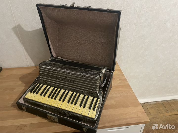 Аккордеон Hohner Organola II C