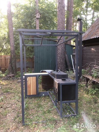 Мангал с крышей