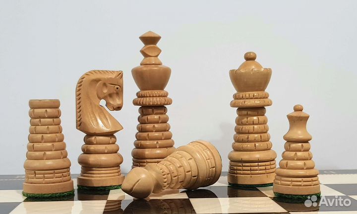 Шахматные фигуры шахматы резные Индия 9 см