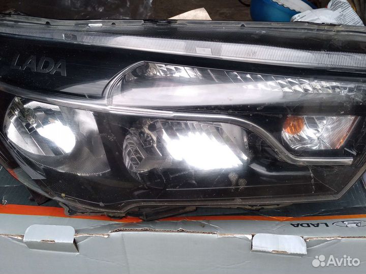 Фара левая лада веста кросс
