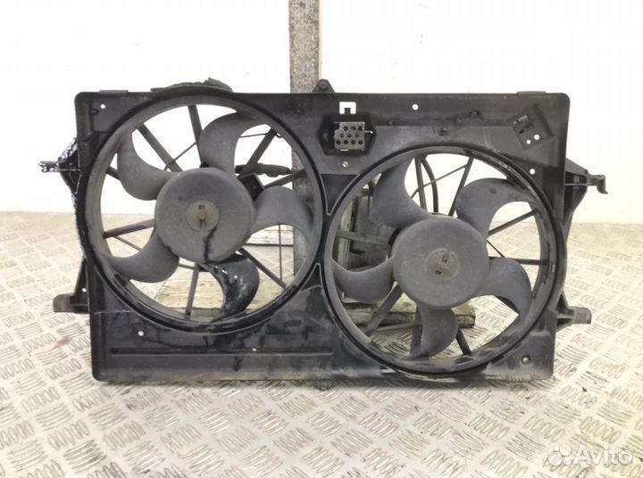 Вентилятор радиатора Ford Focus 1 2.0 I 2000