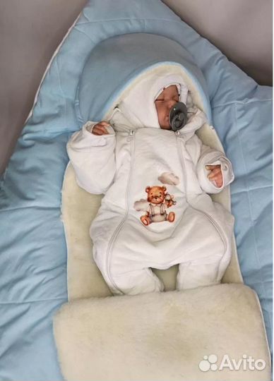 Конверт, комбинезон, одеяло, шапочка на выписку