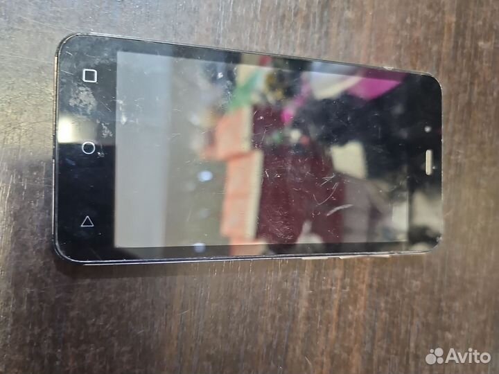 Телефон Micromax