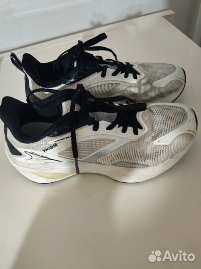 Кроссовки 35-36