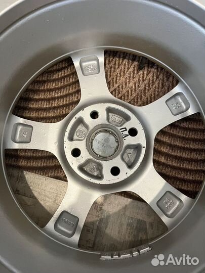 Комплект зимней резины диски от Mazda 323f BJ R15