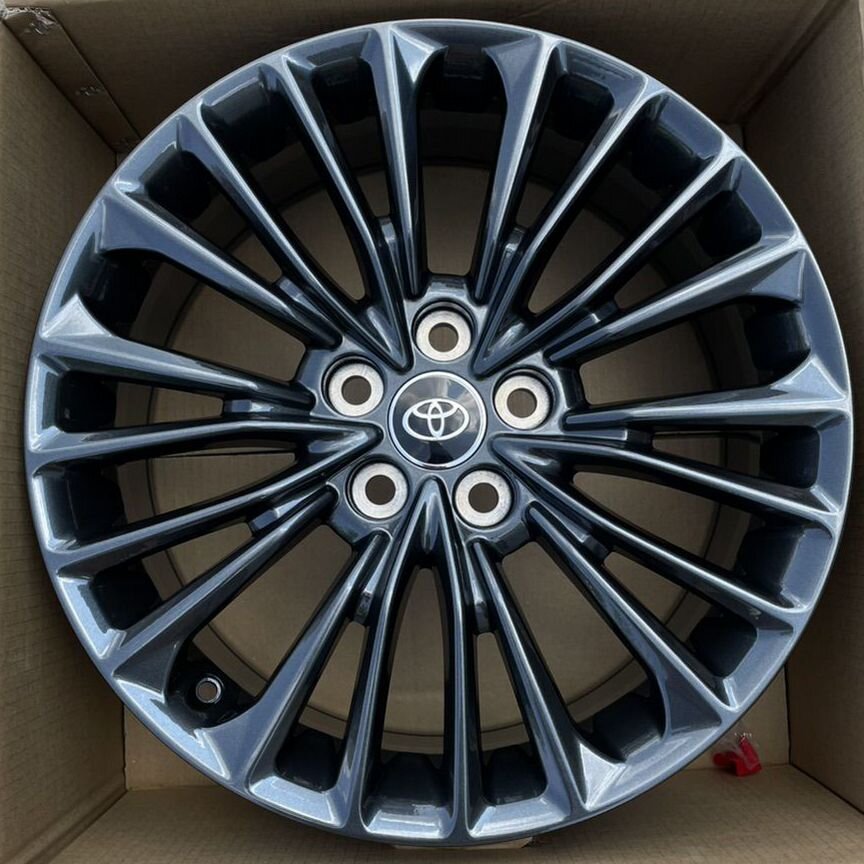 Литые диски Toyota 8×R18 5×114.3
