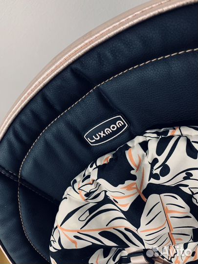 Стульчик для кормления luxmom