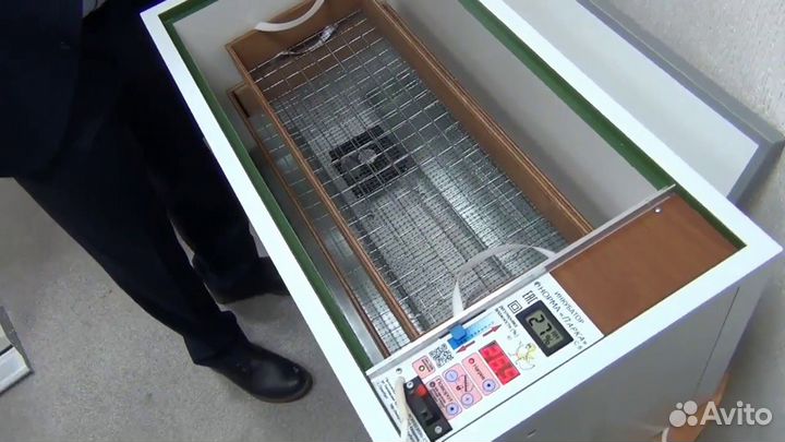 Инкубатор Блиц Норма Парка на 120 яиц (220/12В)