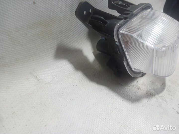 Повторитель поворота в бампер передний левый Kia