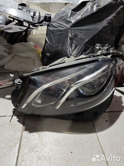 Фара правая Mercedes w213