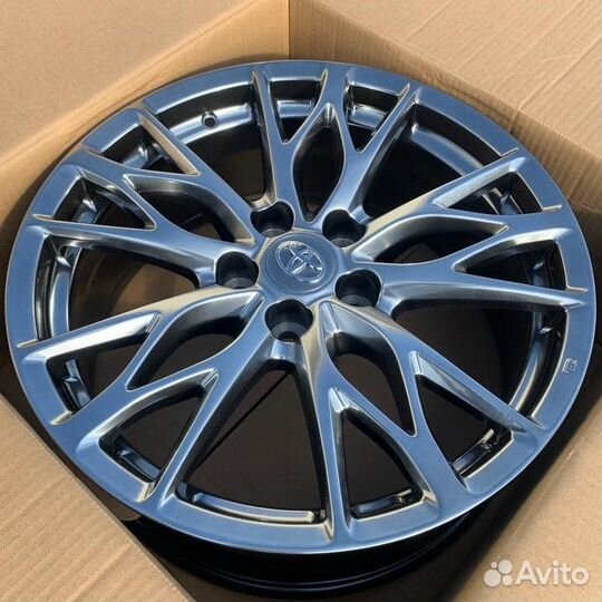Диски на Toyota Camry Тойота Камри R19