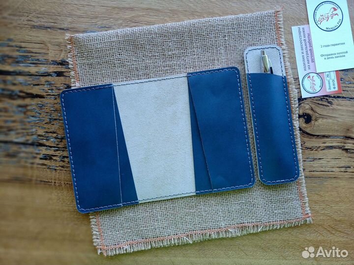 Кожаная обложка на паспорт ручной работы