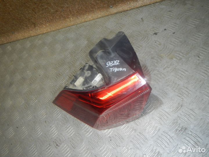 Фонарь задний левый, Volkswagen Tiguan