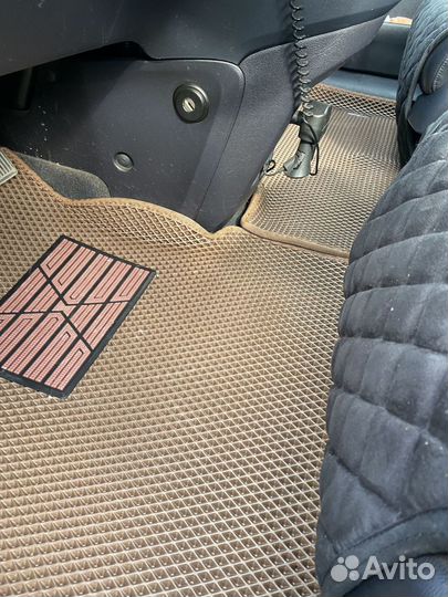 Автомобильные коврики ева в подарок подпятник + 2