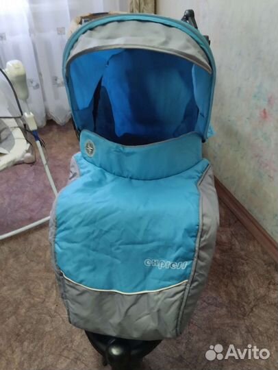 Коляска прогулочная