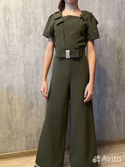 Продается комбинезон для девочке, 146