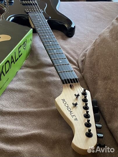 Электрогитара Rockdale новая