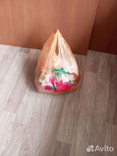 Вещи, пакетом, размер 48-50, может быть 52