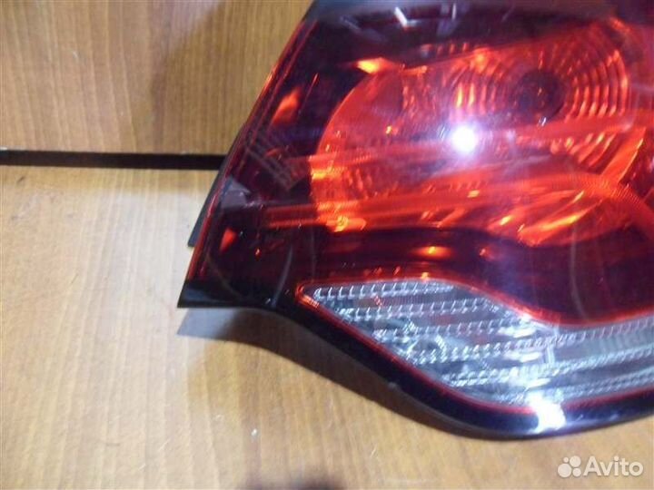Фонарь задний правый 9687336580 задний правый