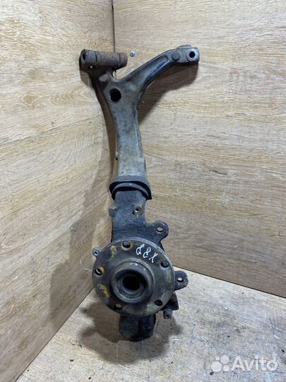 Поворотный кулак передний левый VW Passat B5 + X88