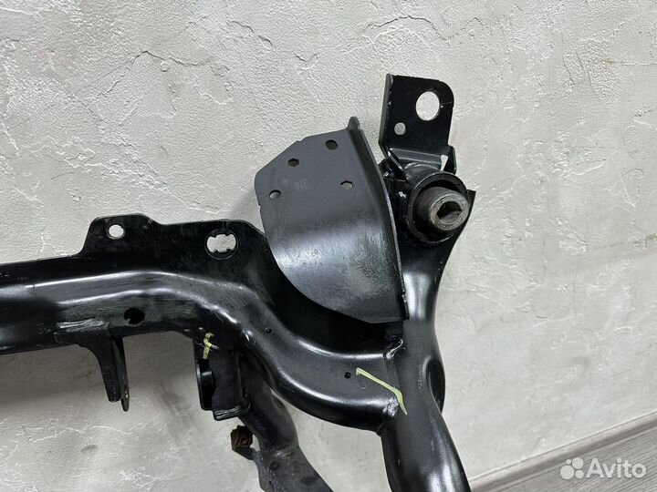 Подрамник передний OM642 Mercedes A1663302200