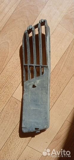 Решетка бампера audi 100 c4