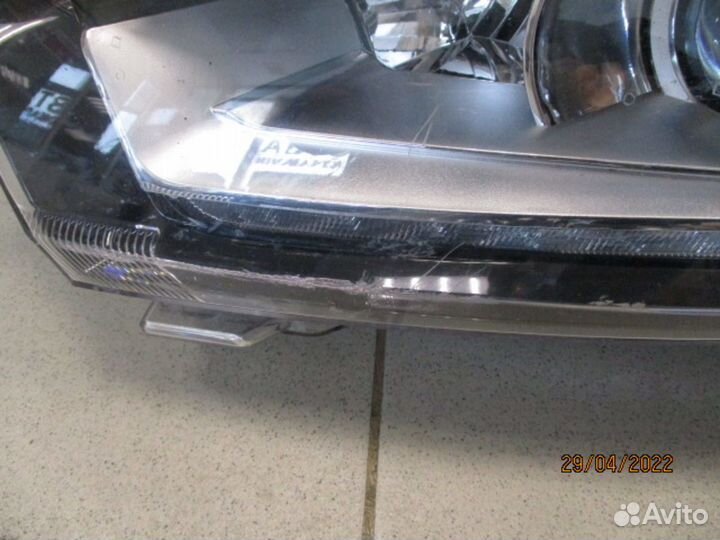 Фара левая Mitsubishi Outlander