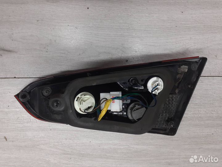 Фонарь задний левый внутренний Kia Cerato 3