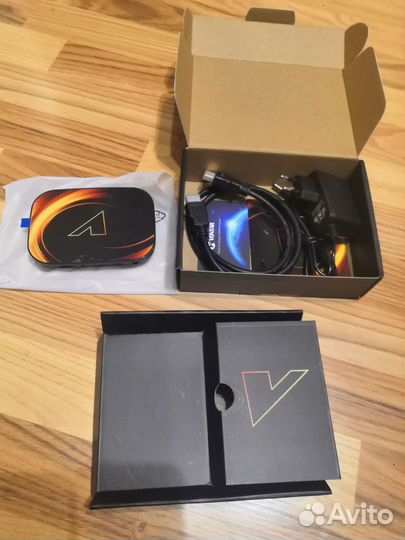 Smart TV приставка Vontar X3 4/32