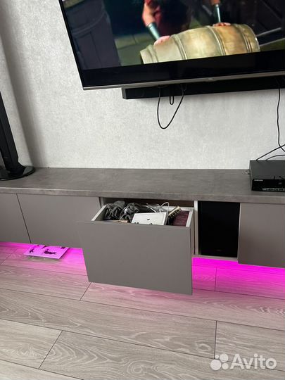 Стильная парящая тв тумба