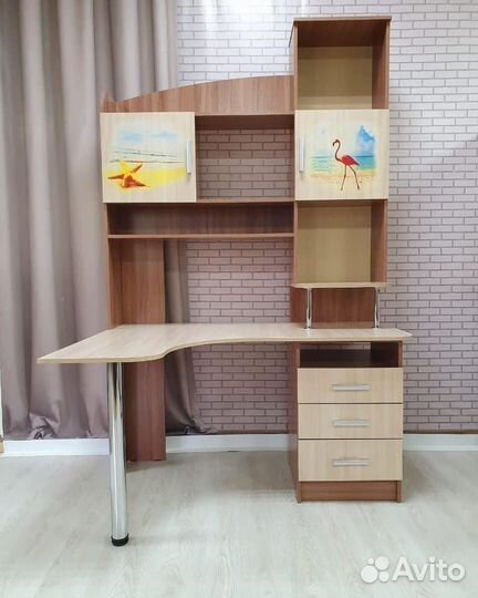 Стол компьютерный №3