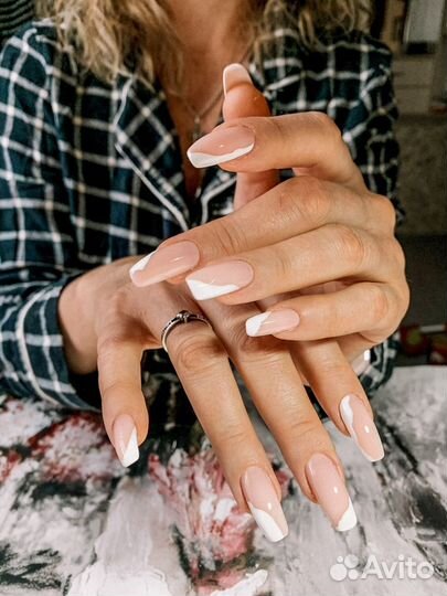 Маникюр / педикюр