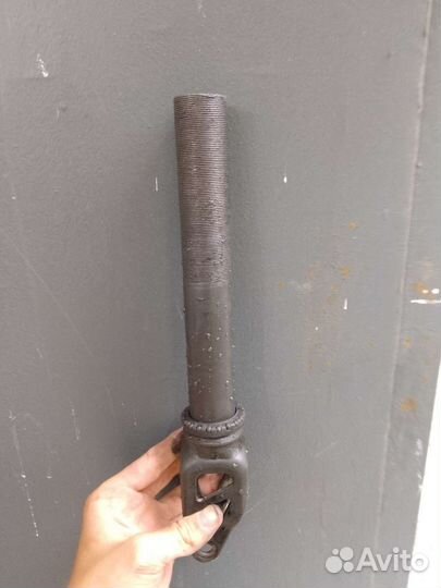 Вилка для трюкового самоката