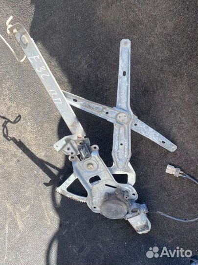 Стеклоподъемник BMW E32 пr