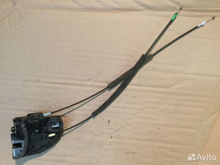 Замок двери задней правой Toyota Rav 4 2006-2013