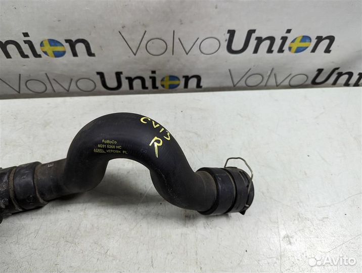 Патрубок радиатора верхний Volvo S80 II (2011-201