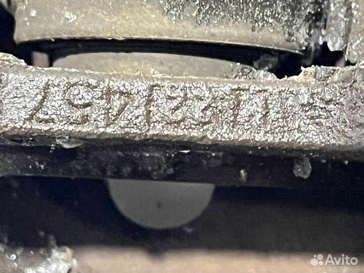 Суппорт тормозной задний левый правый BMW 5-серия