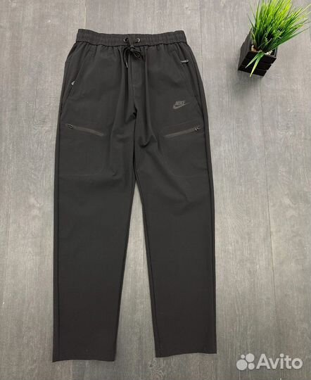Спортивные штаны Nike