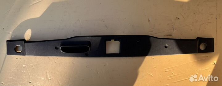 Накладка на замок багажника A 220 750 01 93