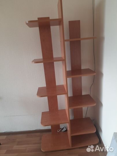 Напольная полка для книг