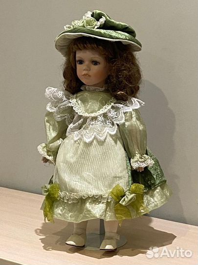 Кукла фарфоровая Remeco collection 368