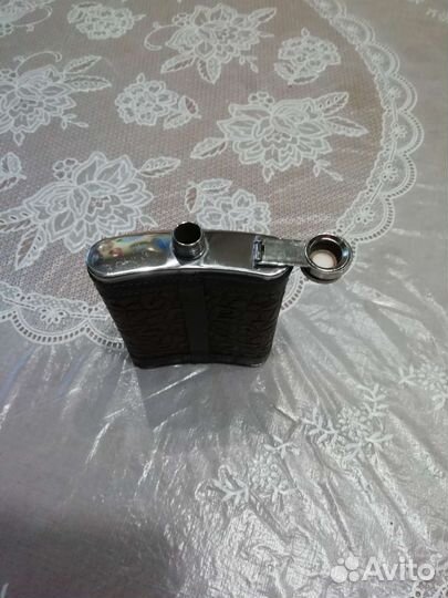 Фляжка с кожаной вставкой