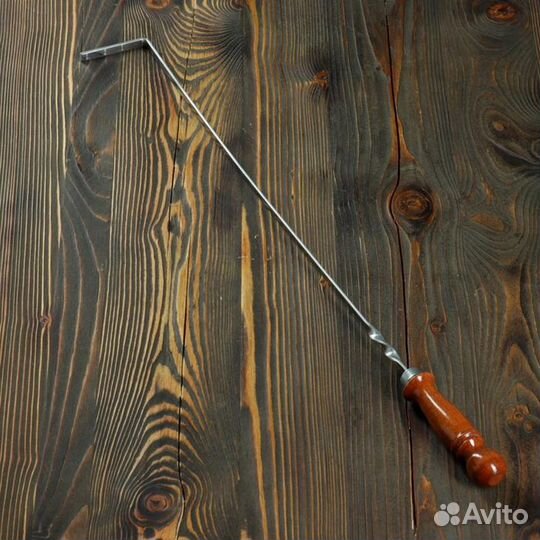 Кочерга с деревянной ручкой