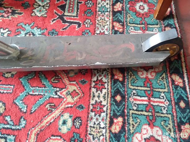 Трюковой самокат стал маленький